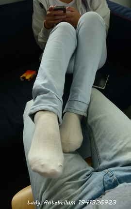 站前女神 恋足美腿棉袜女神级摄影套图 010_丽丝库