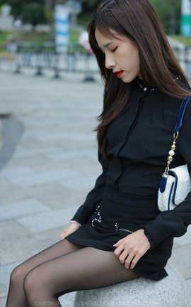 异思趣向IESS  2022.05.25 丝享家 1098：美子《红唇黑丝》_丽丝库