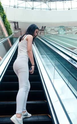 精选街拍作品 NO.0041 白色紧身裤美女原图 part2_丽丝库