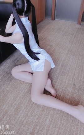 萌白酱(甜味弥漫)-白色旗袍