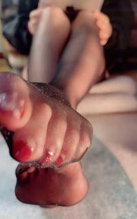 易直播女神ummy颜颜-足控福利视频10006[720X1280][57分46秒]_丽丝库