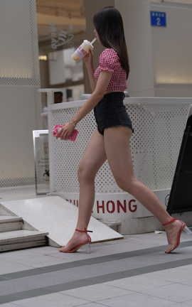 精选街拍作品 NO.0815 一始街拍作品 黑色热裤大长腿小姐姐 part4_丽丝库