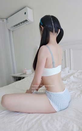 白桃少女(瑶瑶今天又失眠了)-白棉袜&蓝色_丽丝库