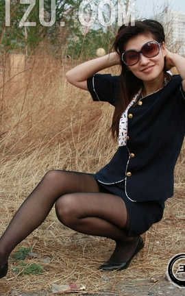 王朝贵足 No.375 宣萱酒店领班OL制服黑丝旷野系列C_丽丝库