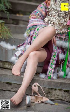 异思趣向IESS 魔鬼周三 2018.12.04  No.45期 - 穿丝袜的苗族九妹_丽丝库