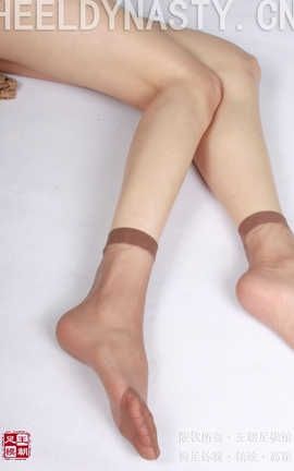 王朝贵足 No.314 布丁金亮趾甲油整齐脚趾搭配咖啡短丝套图_丽丝库