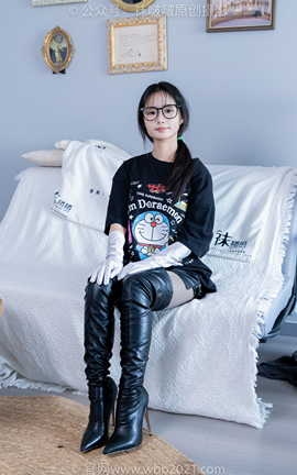 袜啵啵BoBoSocks NO.343 甜甜圈-高跟长靴、黑丝打底、肉丝_丽丝库