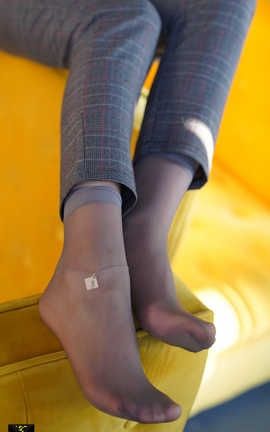 异思趣向IESS 普惠集 No.131 – 格格的短灰丝_丽丝库