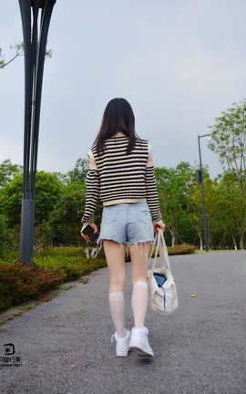 织梦映像 NO.025 超甜美少女后作，夕阳西下断肠人在天涯_丽丝库