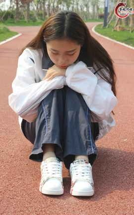 誉铭传媒(中学生棉袜套图)《八十》_丽丝库