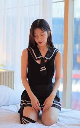 韩国写真Patreon 041 leeesovely 李素英 2023四月刊 01V10[1080X1920 1分9秒]_丽丝库