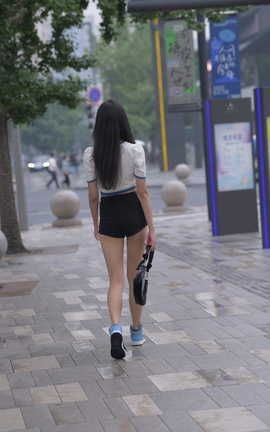 精选街拍作品 NO.1438 一始街拍作品 黑色热裤美女 part1_丽丝库