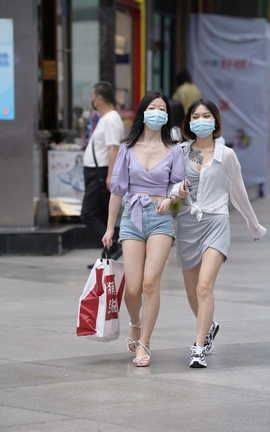 精选街拍作品 NO.0783 视觉冲击街拍作品 性感的单眼皮热裤女孩_丽丝库