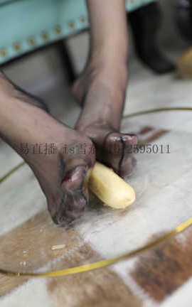 丝袜博主 雪茄收费视图 part8_丽丝库