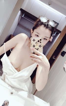 推特网红pretybaby520视图 part2_丽丝库