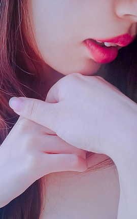 软软趴在床单上(铃木美咲)-恋