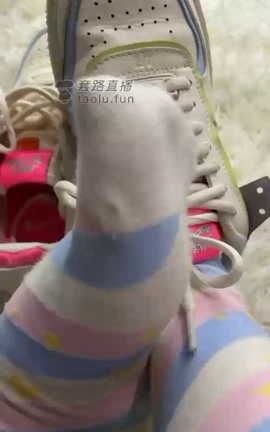 套路直播-绘子-香香空军棉袜[544X960][2小时11分9秒]_丽丝库