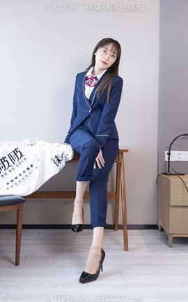 袜啵啵BoBoSocks NO.509 稚予-高跟鞋、短肉丝、黑色美甲、银行制服、半脱袜子_丽丝库