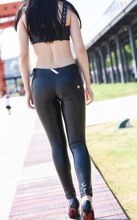 精选街拍作品 NO.0056 紧身皮裤美女模拍原图 part3_丽丝库