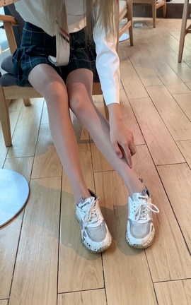 学妹加速跑 XM052《清纯学院风，性感天鹅绒-敏儿》[1080X1920][1分45秒]