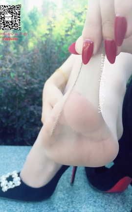 丝月神-2017.06.10方扣黑高跟肉_丽丝库