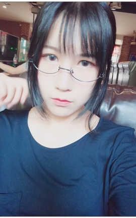 逐月Su-Pr时期投稿 网吧自拍_丽丝库