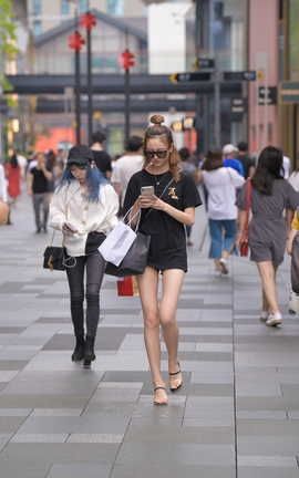 精选街拍作品 NO.0856 摄神街拍作品 性感热裤美腿小姐姐_丽丝库