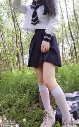 萌兰酱(萌小兔)-小树林里的少女_丽丝库