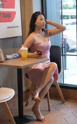 精选街拍作品 NO.0845 红石摄影作品 搭讪粉红裙少妇 part4_丽丝库