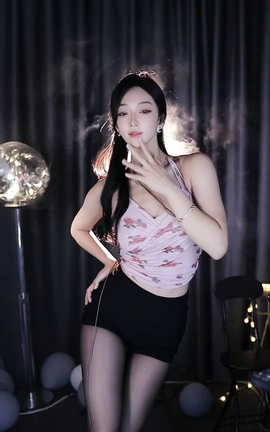 抖音 韩亿亿直播热舞V10[1080X1920 3分11秒]