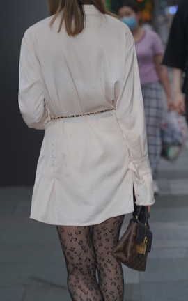 精选街拍作品 NO.1582 丝袜美女_丽丝库