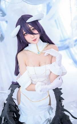 周叽是可爱兔兔 雅儿贝德&amp;连体衣