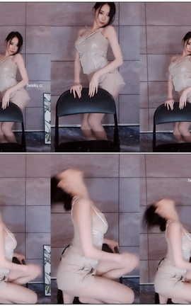 虎牙 暖暖(周童潼)-直播 魔法书福利 V767[1920X1080][3分36秒]_丽丝库