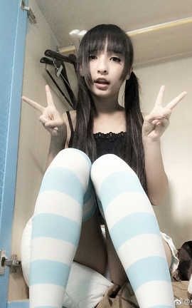 足控福利-微博上的那些美足小姐姐 070_丽丝库