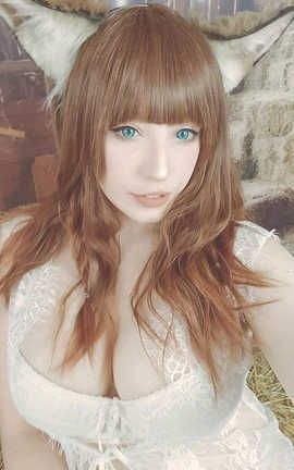 Pialoof-Wolf in Barn_丽丝库