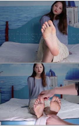 脚模摄影-绝色四川美女脚模小宋祖儿带足戒脚链[1920X1080][13分40秒]_丽丝库