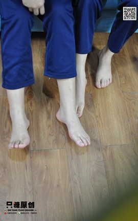 只糖棉袜 VOL.007 嘉欣&小枝  夏日里的两双小白鞋_丽丝库