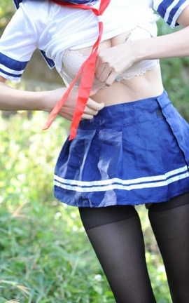 素质幸福原创露出 不畏寒冷，将外拍进行到底_丽丝库