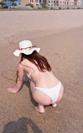 精选街拍作品 NO.0782 御风街拍 惠州海滩上的白色比基尼网红艾小青 part5_丽丝库