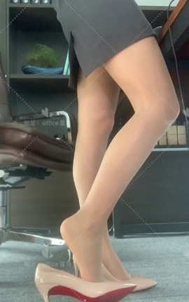 足控福利视频 office月儿V07[720X1280 2分29秒]_丽丝库