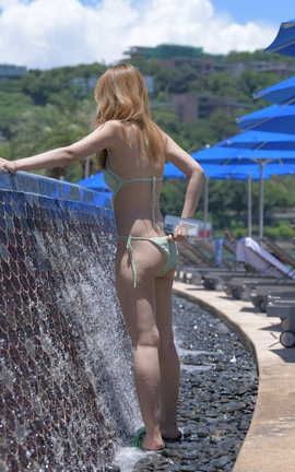 精选街拍作品 NO.1418 一始街拍作品 绿色比基尼美女 part5_丽丝库