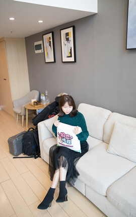 物恋传媒 No.127 米莱 温暖的，毛衣纱裙袜子靴_丽丝库