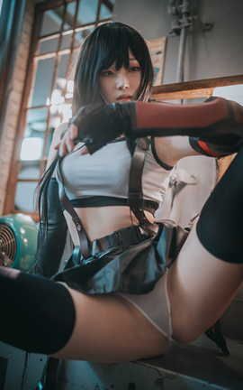 韩国写真杂志-DJAWA BamBi Tifa Lockhart_丽丝库