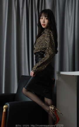 异思趣向IESS  2023.07.13 丝享家 1479 团团《黄金豹纹》_丽丝库