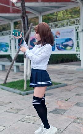 精选街拍作品 NO.0685 御风街拍 网红艾小青的绝对领域魅力 part1_丽丝库