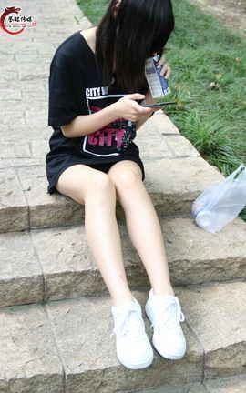 誉铭传媒(中学生棉袜套图)《一百一十八》_丽丝库