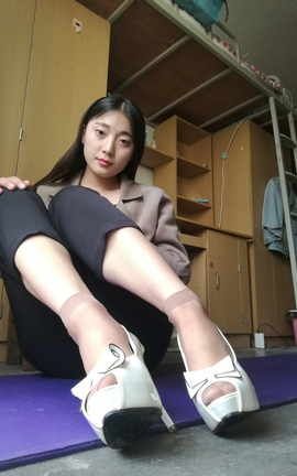 蕾蕾短丝套图-朱慧娟、高雅静_丽丝库