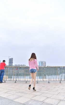 精选街拍作品 NO.0940 小海街拍作品 身材很苗条的小姐姐 part1_丽丝库