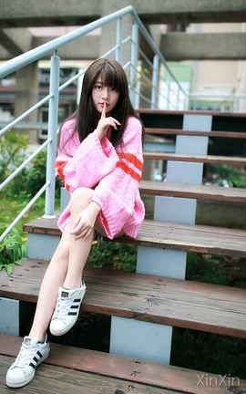 台湾美女欣欣 新竹東門城外拍