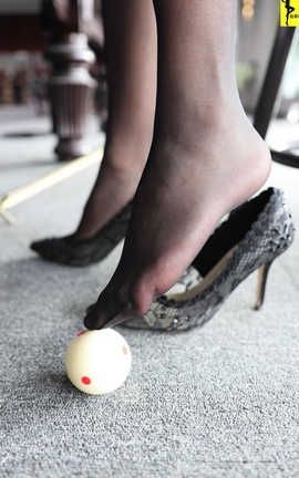 丝慕GIRL NO.023 Miya《台球与黑丝》_丽丝库